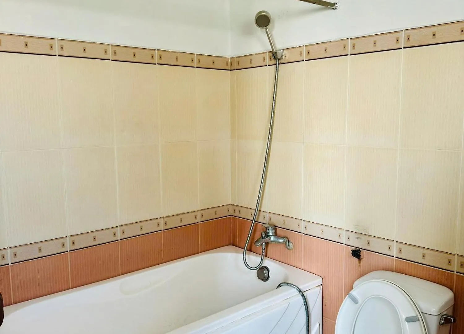 Hotel Tue Tinh Tower Nha Trang 0*,  Vietnam